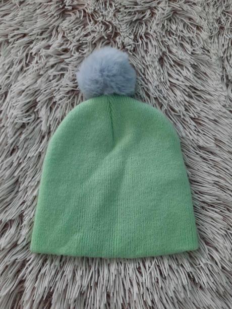 Detská čiapka s huňatým odnímateľným brmbolcom - 1, 92