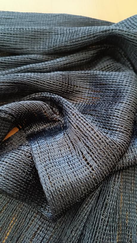 Spoločenský šál na plecia, l