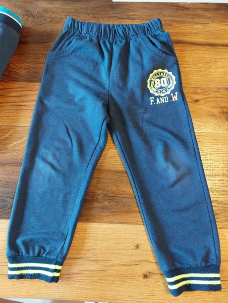 Tepláky  na doma, 116