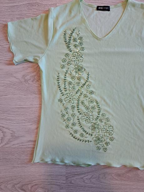 Tričko s vyšívanou aplikáciou, m