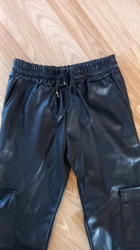 Kožené kapsáče, 146