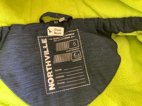 Krásna vyteplenà bundicka northville vodeodolna, c&a,92