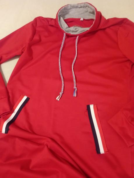 Krásne mikino saty, s