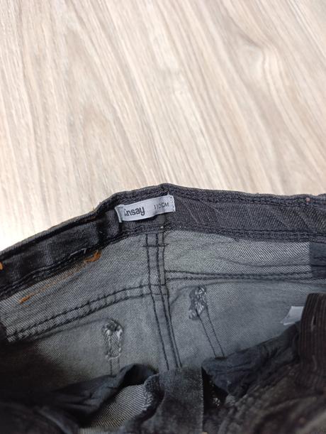 Chlapčenské čierne roztrhané rifle, sinsay,110