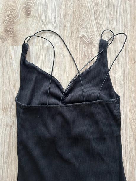 Krásne bavlnené vrúbkované šaty značky mohito, mohito,m