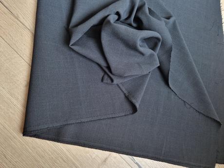 Kostýmovka čierna - metráž    2+1zadarmo, 