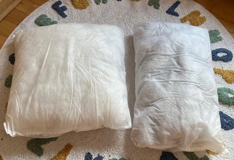 2 vankúšové výplne, 2 obliečky, 