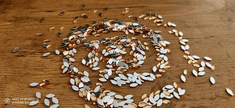 Ozdobné kamienky 5x10 mm - rozne farby, 