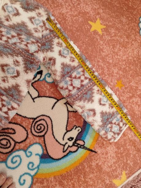 Teplý svetrík, 134