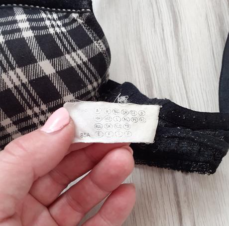 Podprsenka č.85/a, 176