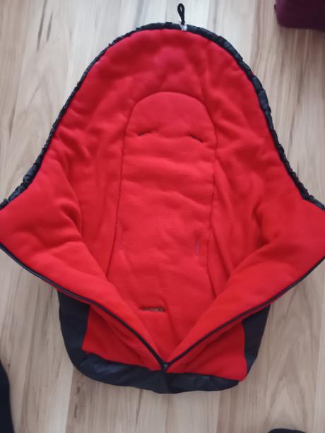 Fusak do vajíčka autosedačky, nestor