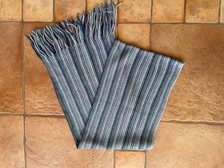 Modry pásikavý sal,