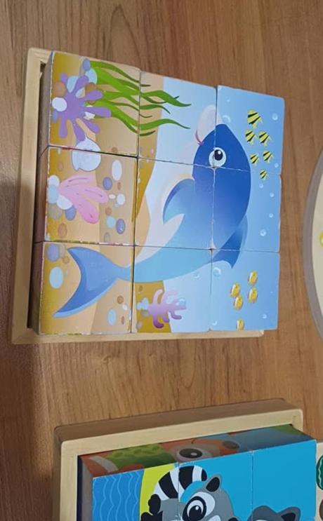 Kocky, hodiny, čísla, farby bludisko, 