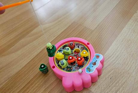 Hra pre deti 'hladné rybičky' (8 rybičiek), 