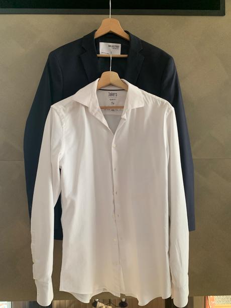 Chlapčenský oblek tmavomodrý, <50