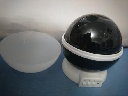 Predám svetlo s nočnou oblohou pre deti,