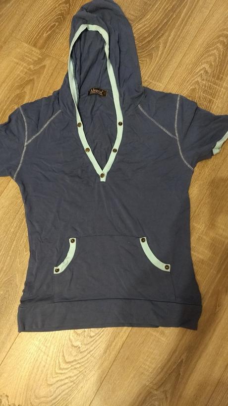 Tričko s kapucňou, 158