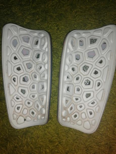 2 chranice na futbal nike, 