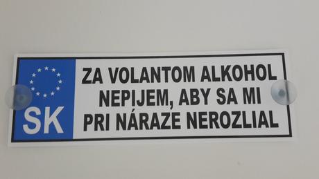 Vtipná špz za sklo auta,