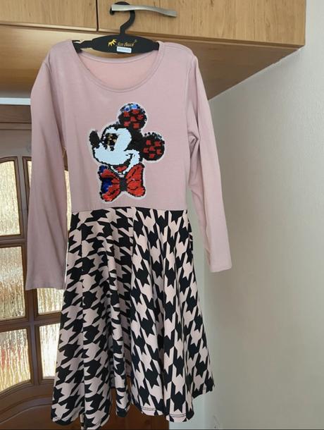 Dievčenské šaty, 146