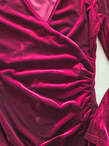 Vínové zamatové šaty, s