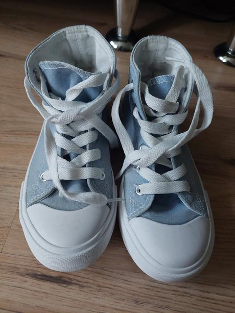 Šnurovacie topánky, 30