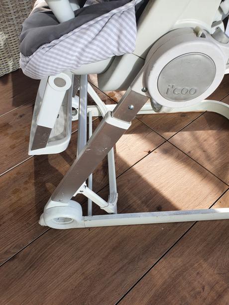 Stolička, lehatko, postielka i coo,