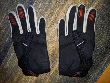 Motorkarske rukavice,