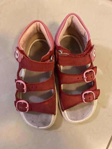 Sandálky, elefanten,25