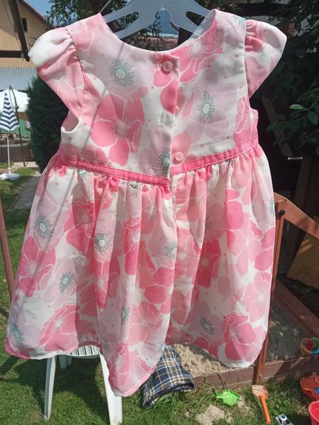 Spoločenské saty s kvetmi vlčieho maku, 74