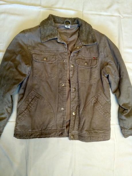 Menčestrová bunda, alive,164