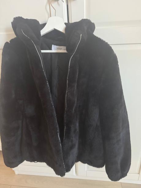 Kožuch reserved, reserved,38