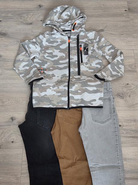 Muškátový mikina, f&f,140