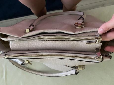 Kabelka guess, guess