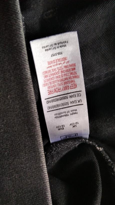 Tmavošedé dzeginsy s hviezdami, f&f,158