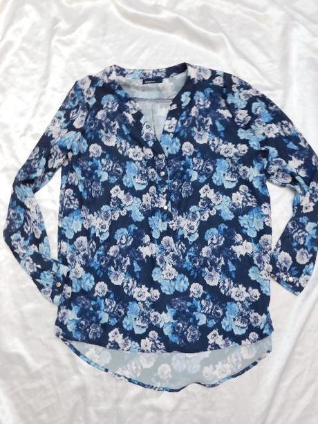 Velmi pekna bluzka, 36