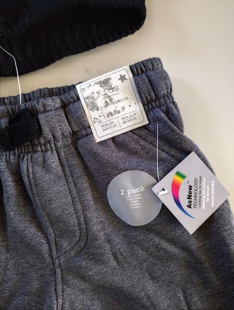 Predám chlapčenské teplákové kraťasy 2ks, f&f