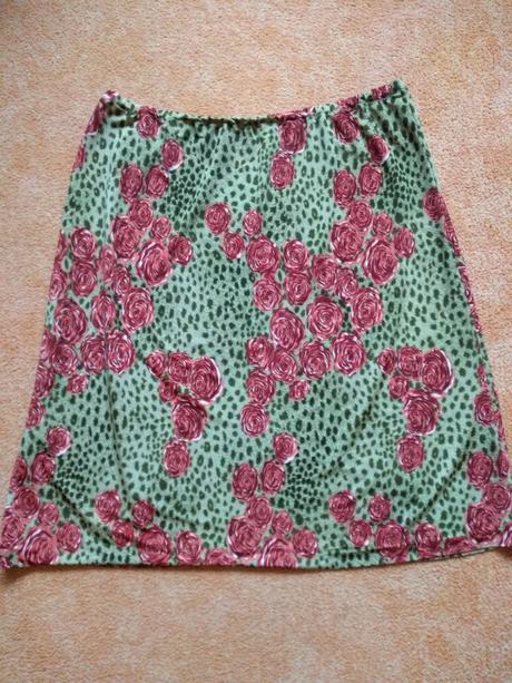 Elastická sukňa (inz.č.38),