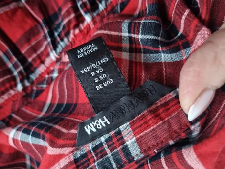 Červeno-čierna blúzka s volánom h&m veľ. s, h&m,s