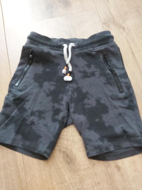 Rozne kratasky ako nove, 104