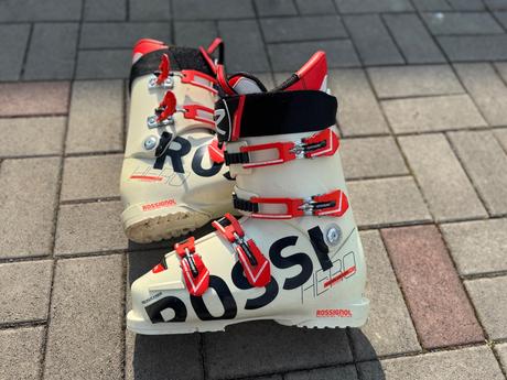 Lyziarky, rossignol,42