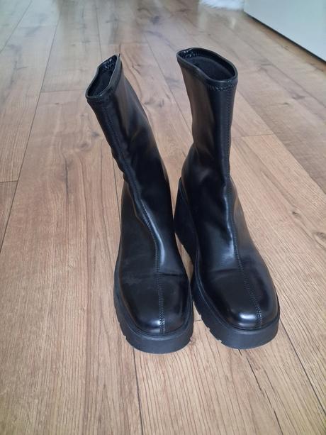 Topanky na platforme, 39