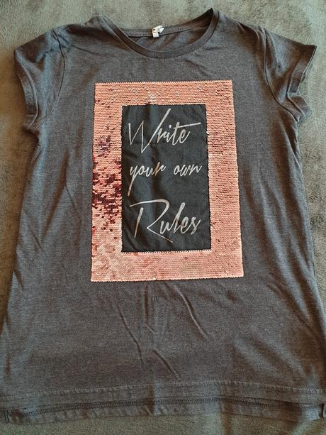 Dievčenské tričko, 158