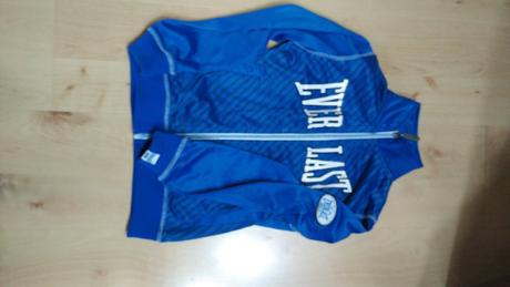 Minimum nosena mikina, 122