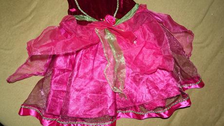 Saty pre vilu z disney store,