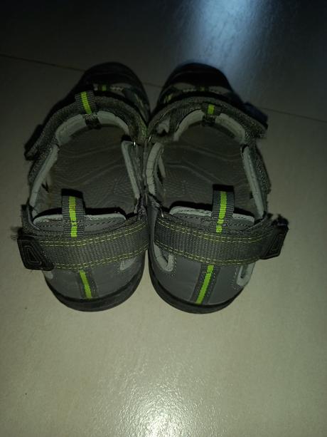 Pekne sandalky, umbro,30