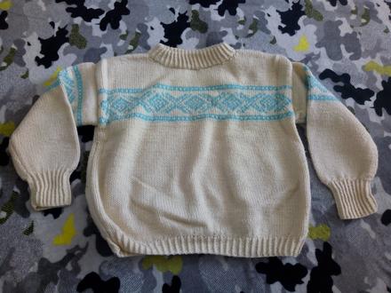 Pletený pulóver, 110