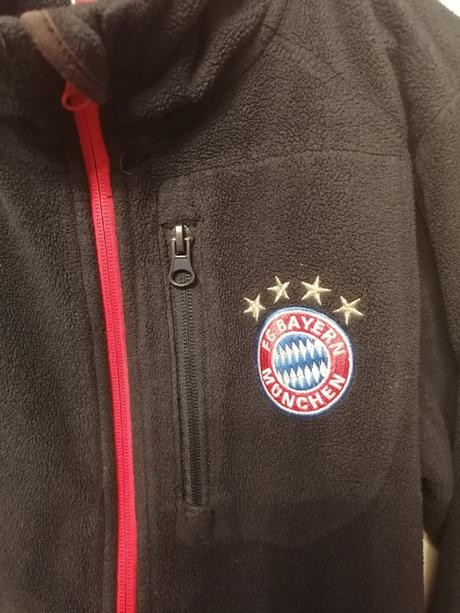 Bayern munchen originálna super tepla mikina, 140