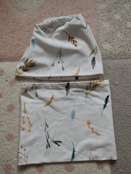 Set pre dievčatko čiapka + nákrčník, 92