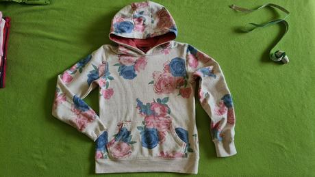 Mikina s kvetmi, pepperts,152